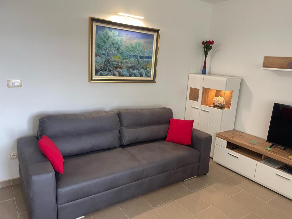 Lory Apartmani Драмал Екстериор снимка