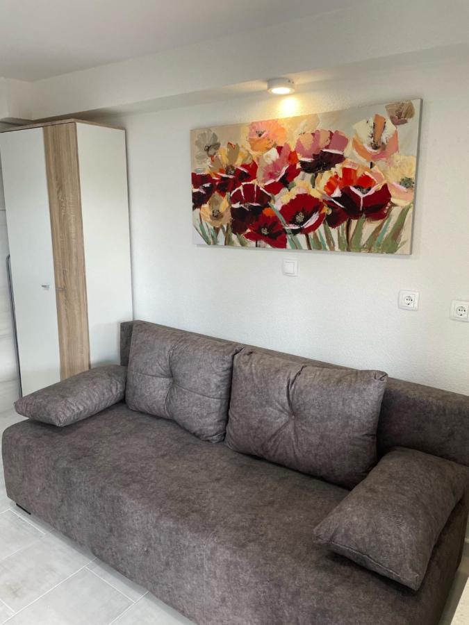 Lory Apartmani Драмал Екстериор снимка