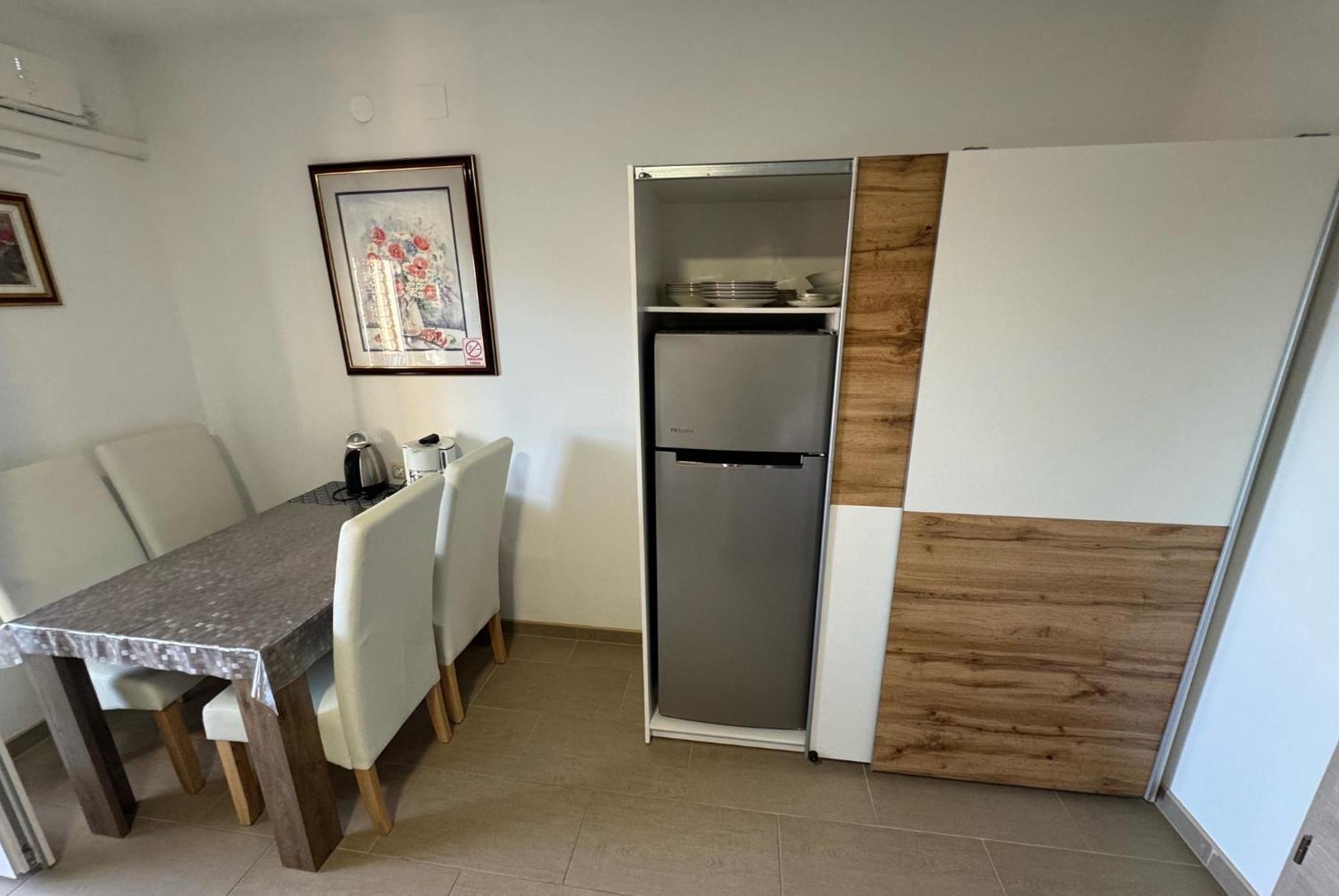 Lory Apartmani Драмал Екстериор снимка
