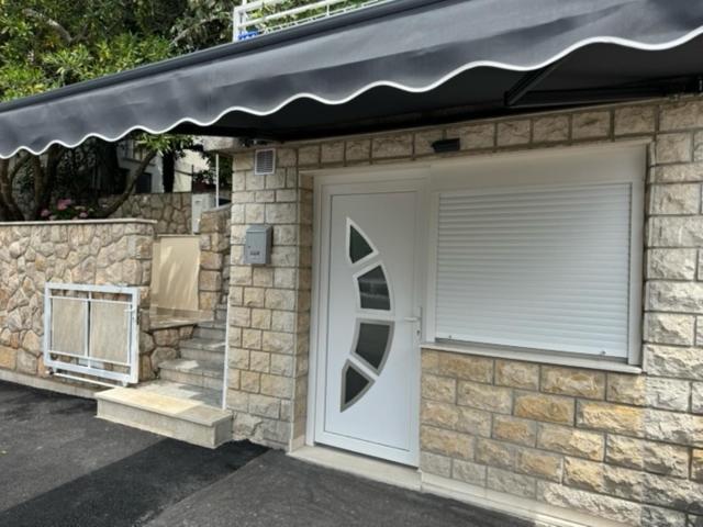 Lory Apartmani Драмал Екстериор снимка