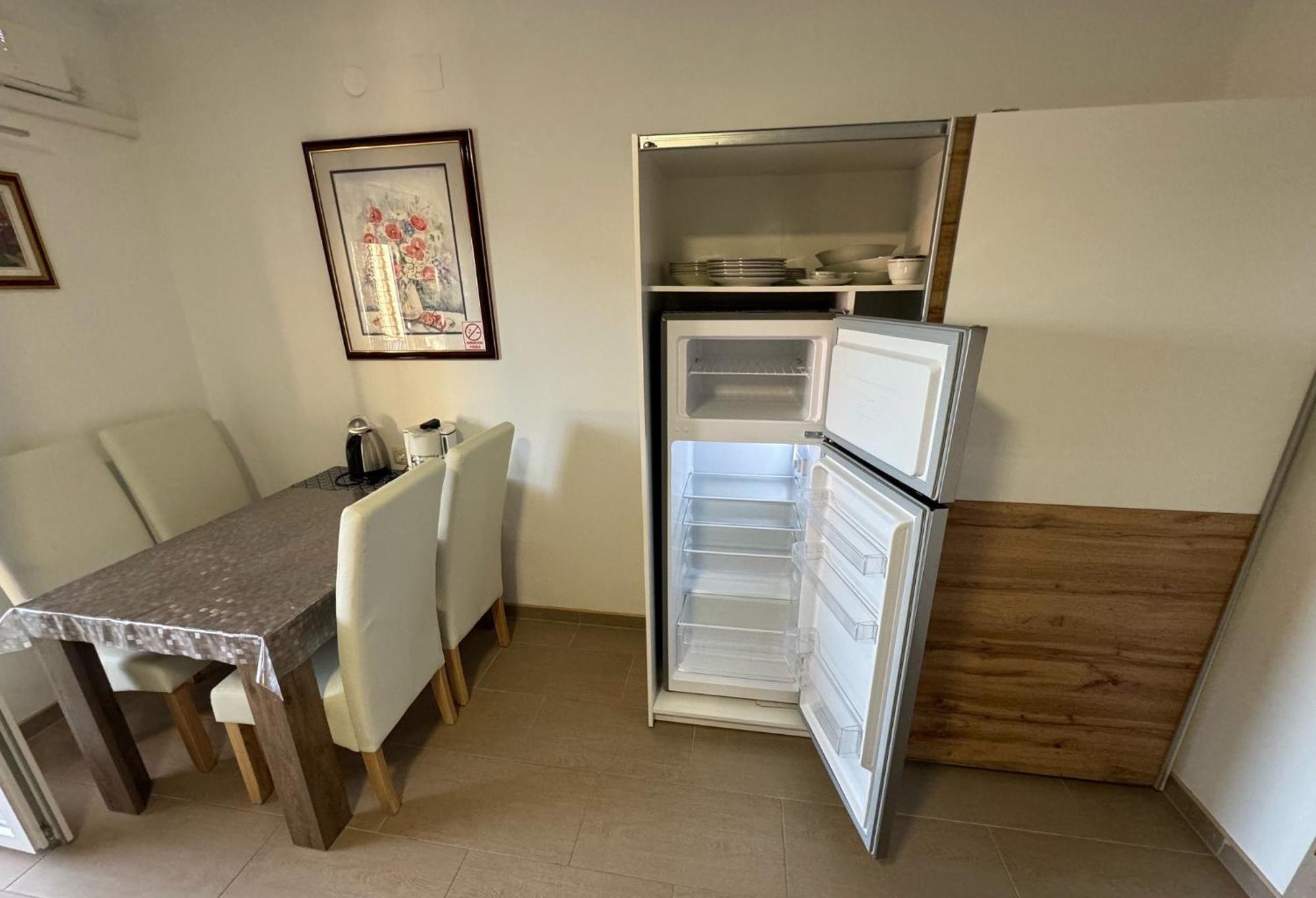 Lory Apartmani Драмал Екстериор снимка