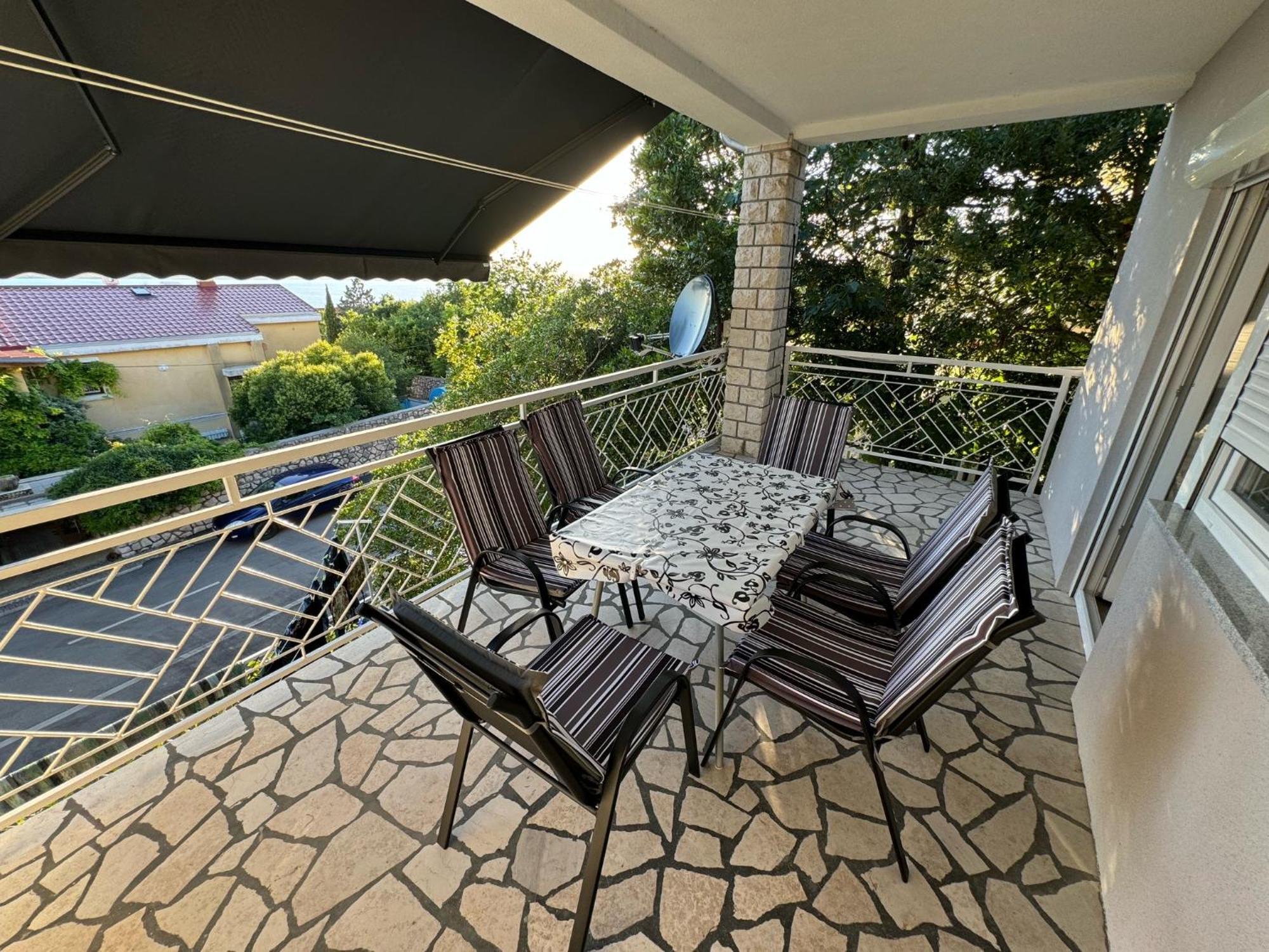 Lory Apartmani Драмал Екстериор снимка