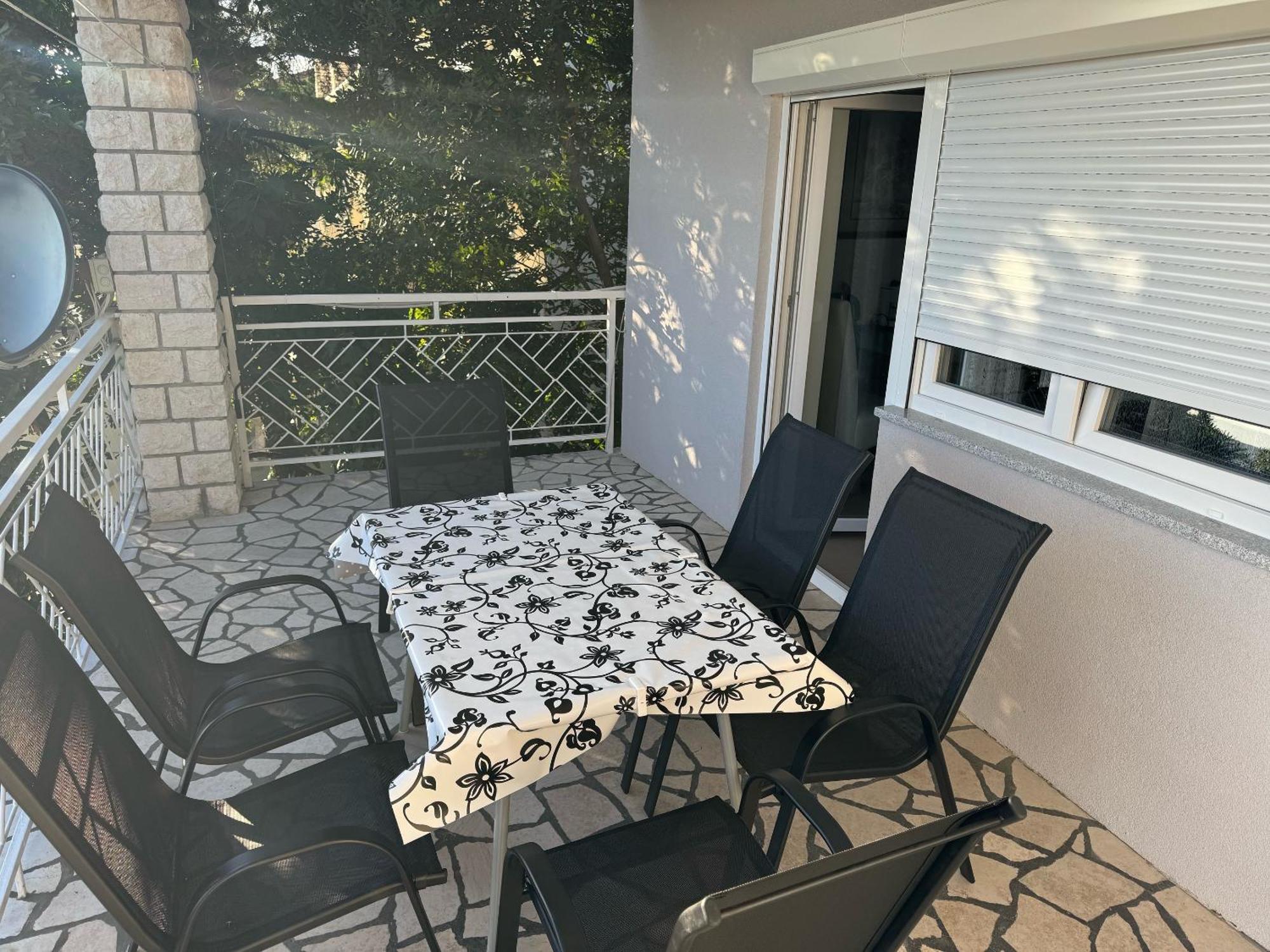 Lory Apartmani Драмал Екстериор снимка