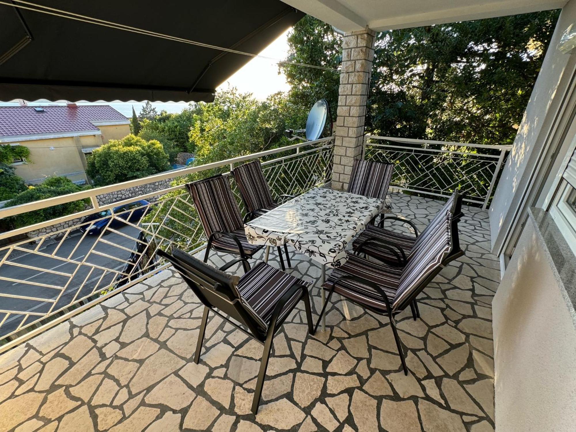 Lory Apartmani Драмал Екстериор снимка